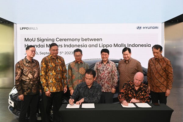 Acara penandatanganan MoU antara Hyundai Motors Indonesia dan Lippo Malls Indonesia pada 5 September 2023.