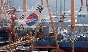 한국 경제는 고도로 수출 중심적이다.