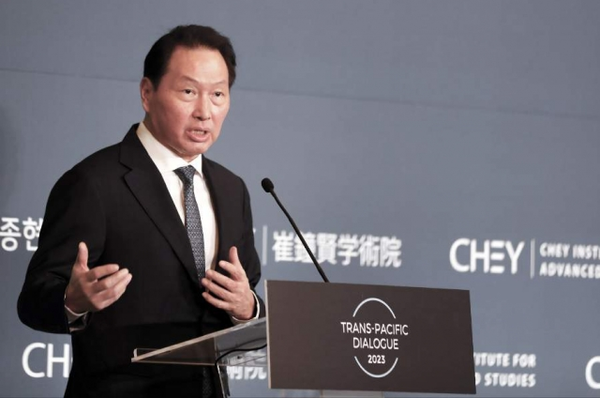 SK Chairman Chey Expands Global Business Activities while Focusing on Future Technology in US, Europe